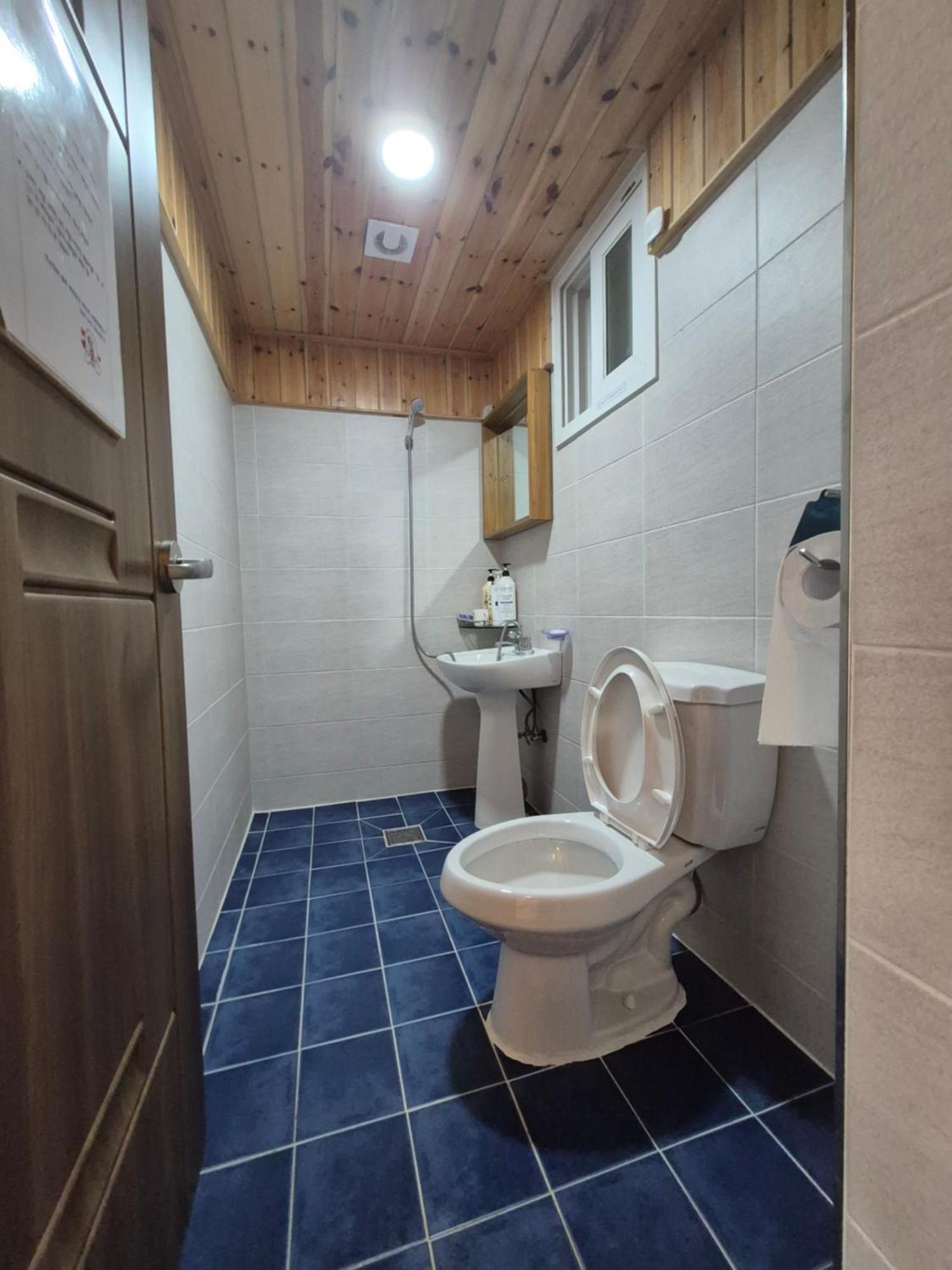 Jeonju Tosarang Guesthouse חדר תמונה