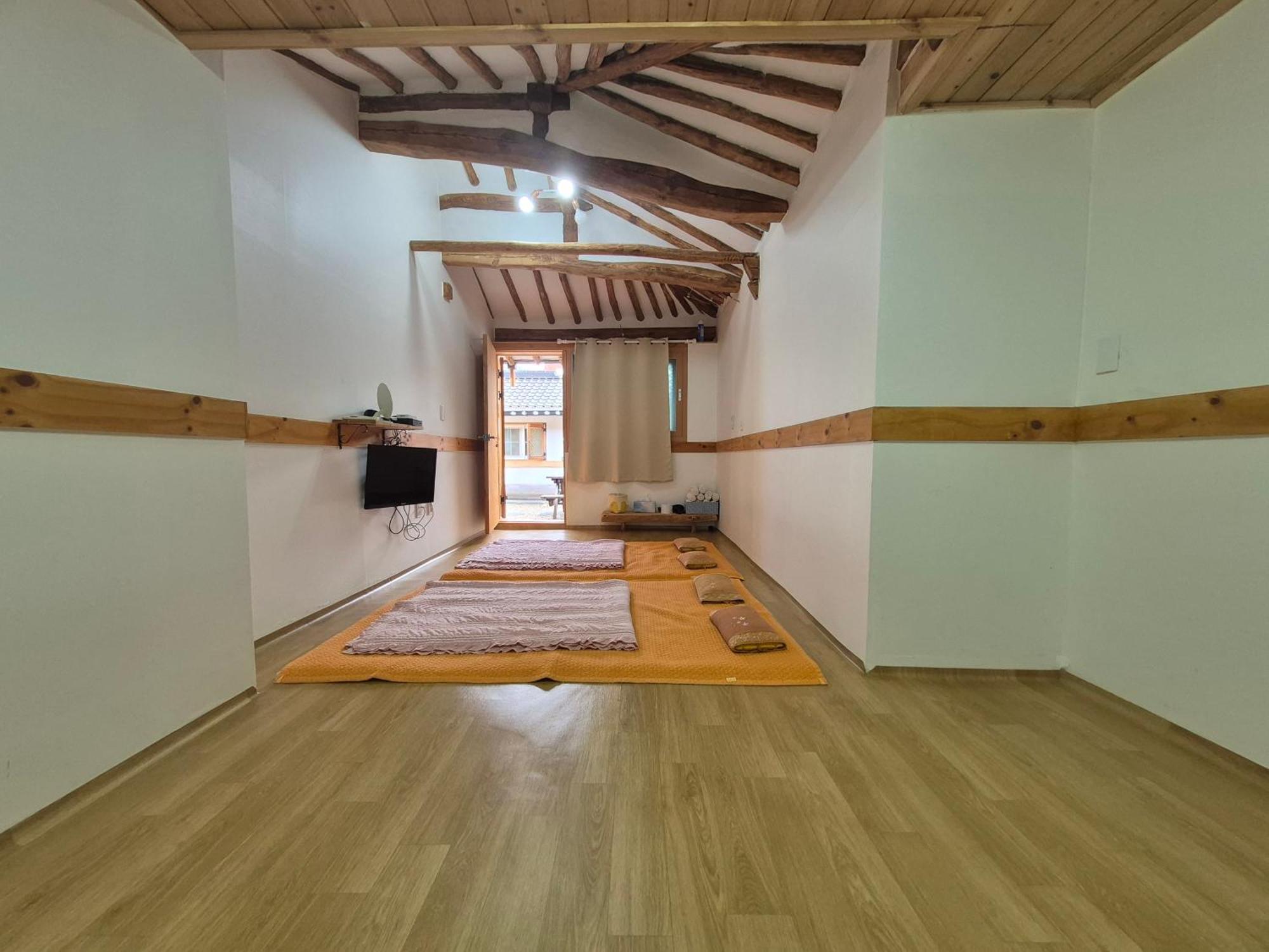Jeonju Tosarang Guesthouse מראה חיצוני תמונה