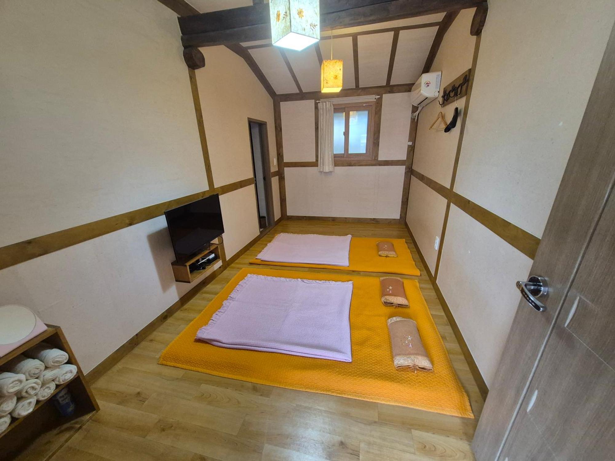 Jeonju Tosarang Guesthouse חדר תמונה